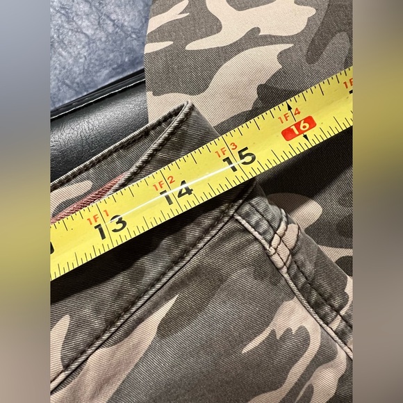 Jag Camo Jeans Size 6 - Picture 8 of 8